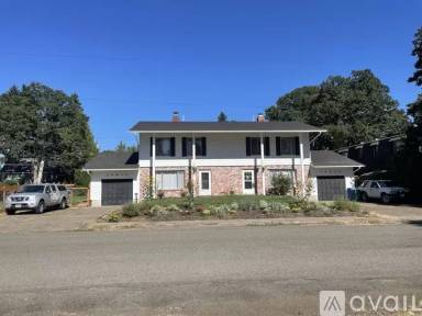 Main picture of 14610 SE Woodland Way