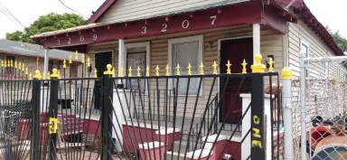 Main picture of 3207 Martin Luther King Jr Blvd