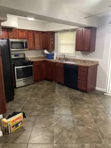 Main picture of 93 E Linwood Ave