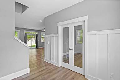 Main picture of 204 Shellbank Dr