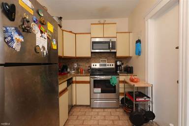 Main picture of 370 Chestnut Hill Ave