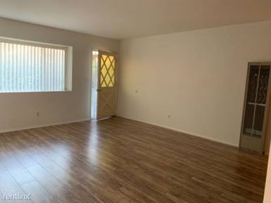 Main picture of 205 W Marshall St