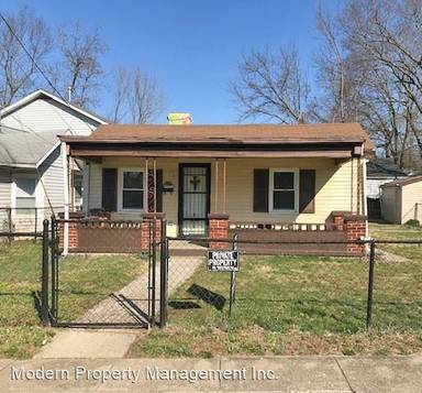 Main picture of 425 Roosevelt Blvd