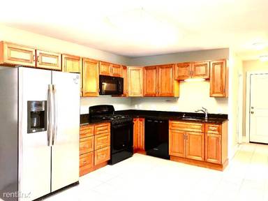 Main picture of 397 Village St