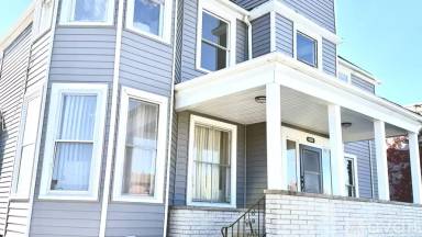 Main picture of 3054 Tuscarawas St W