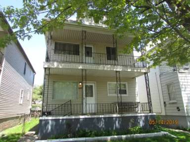 Main picture of 2089 Belmont St