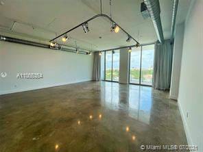 Main picture of Uptown Marina Lofts Condo
