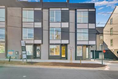 Main picture of 113 Verbena St