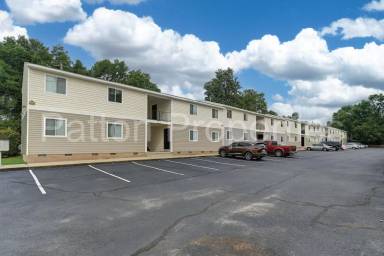 Main picture of 1426 Platt Springs Rd