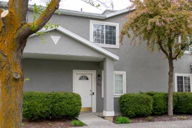 Main picture of 182 Penny Ln