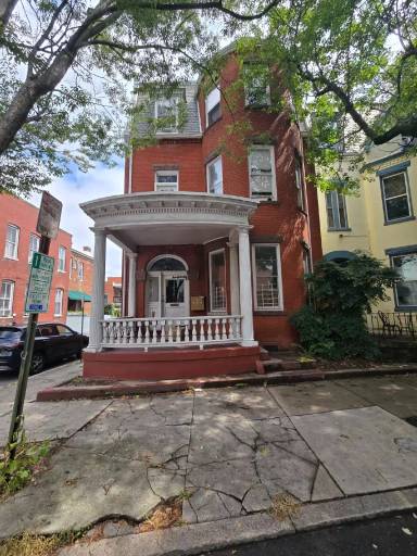 Main picture of 1016 Park Ave