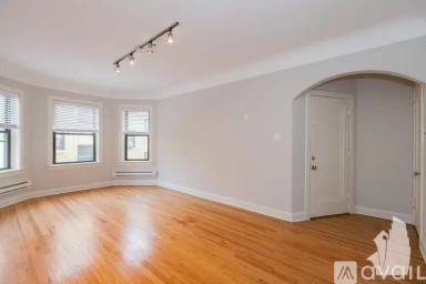 Main picture of 2317 N Rockwell St