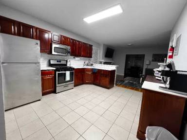 Main picture of 186 Pomona Ave