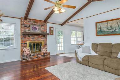Main picture of 200 Davors Dr