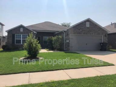 Main picture of 14763 S Lakewood Ave