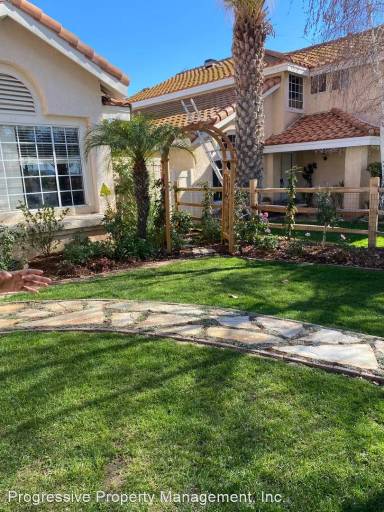 Main picture of 36320 Toulon Dr