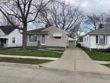 Main picture of 24924 Wilmot Ave
