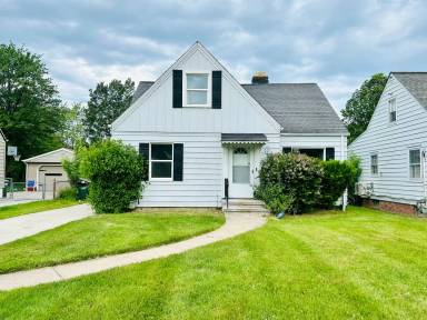 Main picture of 1844 E 300th St