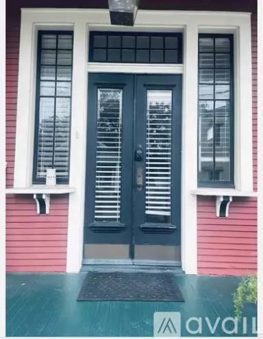 Main picture of 611 Seguin St