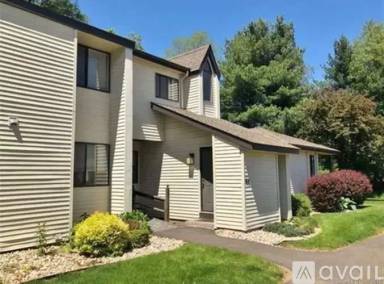 Main picture of 66 Simsbury Lndg