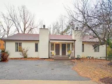 Main picture of 90 Fenner Ave