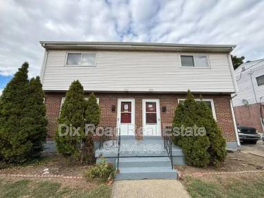 Main picture of 810 N University Blvd