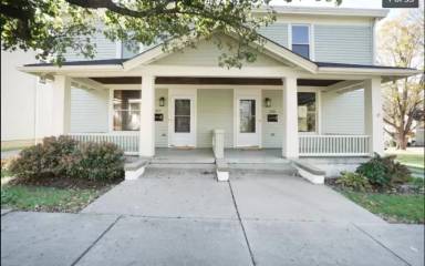 Main picture of 325 E Main St