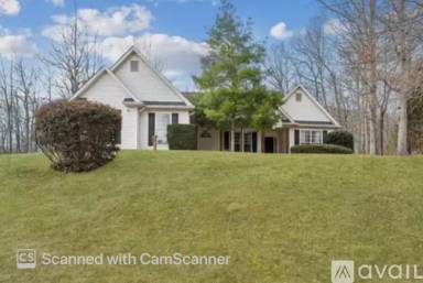 Main picture of 124 Hampton Brook Dr