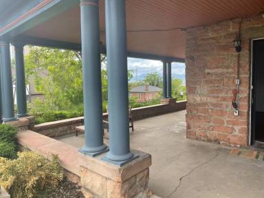 Main picture of 204 N State St