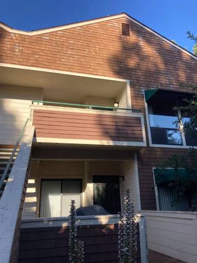 Main picture of 901 Russell Ave