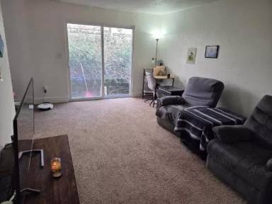 Main picture of 1110 Hayes St