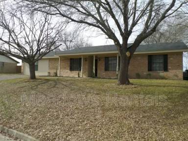 Main picture of 124 Thompson Cir