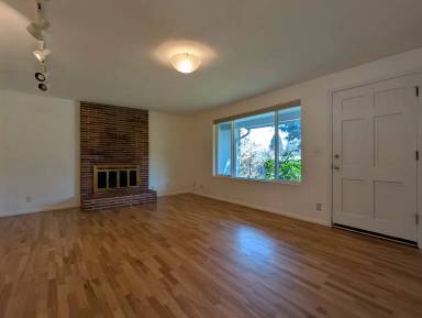 Main picture of 2660 Tyler St