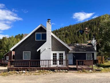 Main picture of 110 Reliance Dr