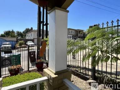 Main picture of 4220 Carrington St