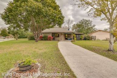Main picture of 983 Dostie Cir