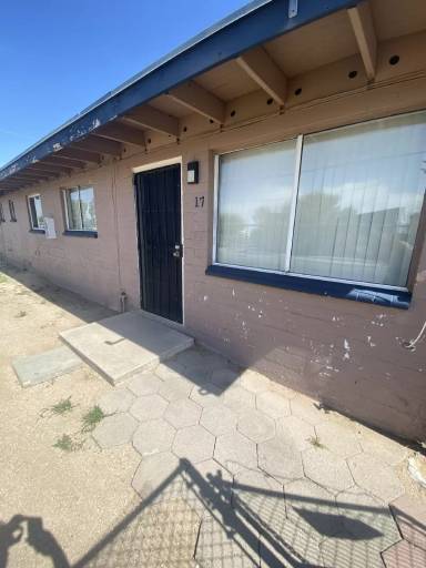 Main picture of 240 W Sahuaro St