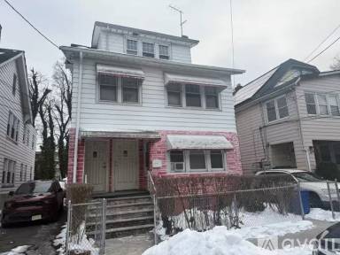Main picture of 14 Marion Ave