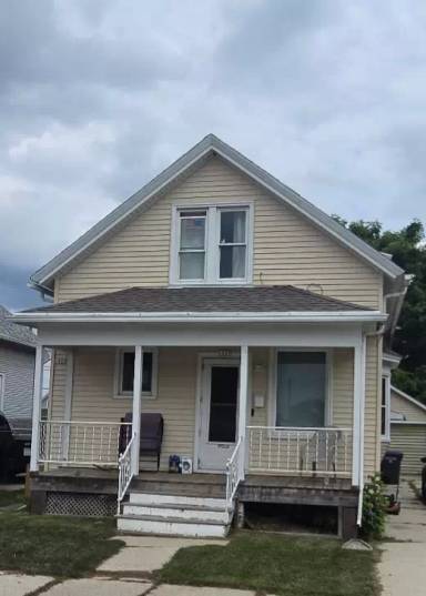 Main picture of 1925 S 13th St