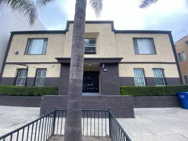 Main picture of 724 N Gramercy Pl