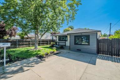 Main picture of 4911 Siskiyou Ave