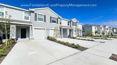 Main picture of 17511 Crescent Moon Loop