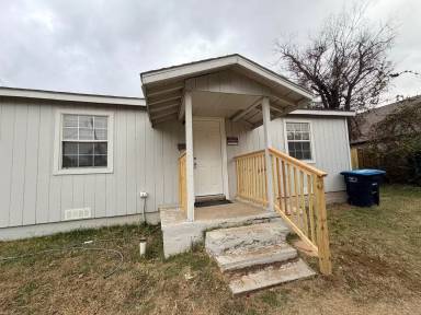 Main picture of 3817 Collin St