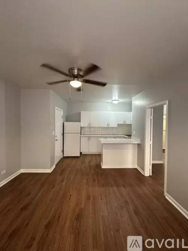 Main picture of 4241 N Kenmore Ave