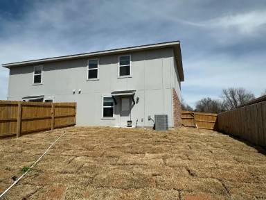 Main picture of 2414 Westcliff Rd
