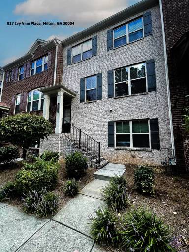 Main picture of 817 Ivy Vine Pl