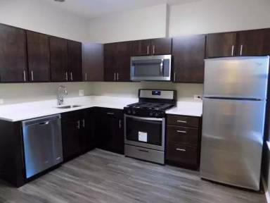 Main picture of 820 W. Willow