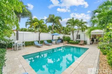 Main picture of 342 NW 7th Ave