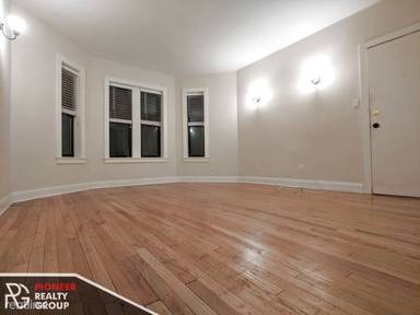 Main picture of 4038 N Ashland Ave
