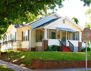 Main picture of 1630 S Saint Louis Ave